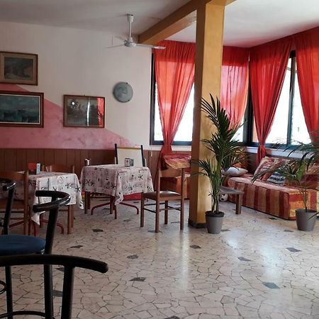Hotel Rosa Rimini Bagian luar foto