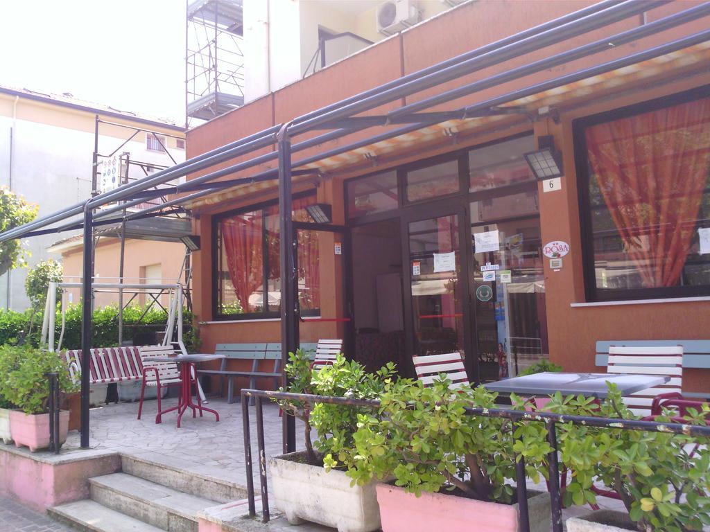 Hotel Rosa Rimini Bagian luar foto